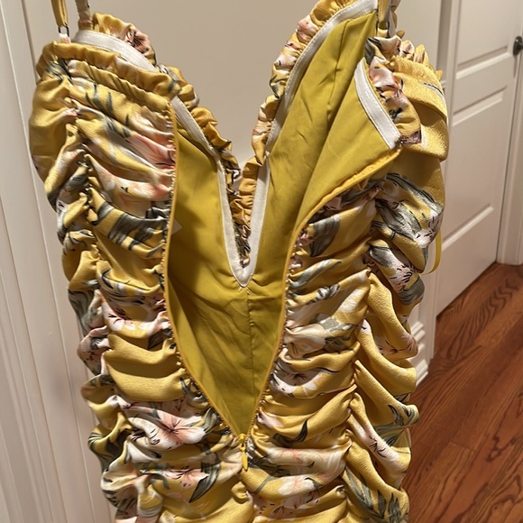Yellow Floral Print Rouched Mini Dress - RUBY AND JENNA - NWT - Picture 4 of 6